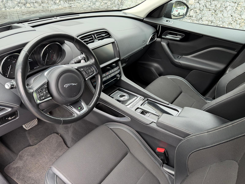 Jaguar F-Pace 2.0 RSport *RFK *AWD *CARPLAY *AMBIENTE — photo 8