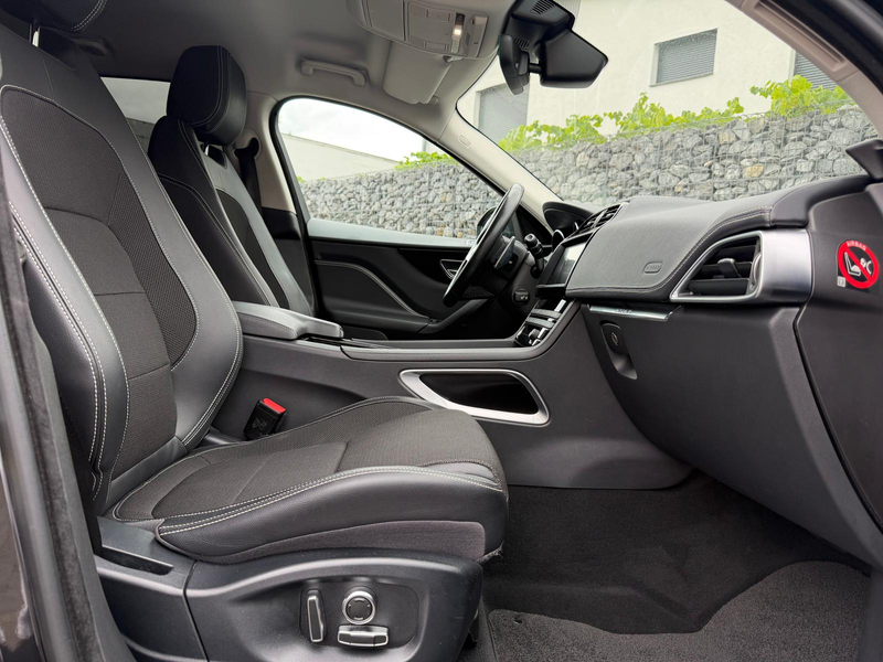 Jaguar F-Pace 2.0 RSport *RFK *AWD *CARPLAY *AMBIENTE — photo 10