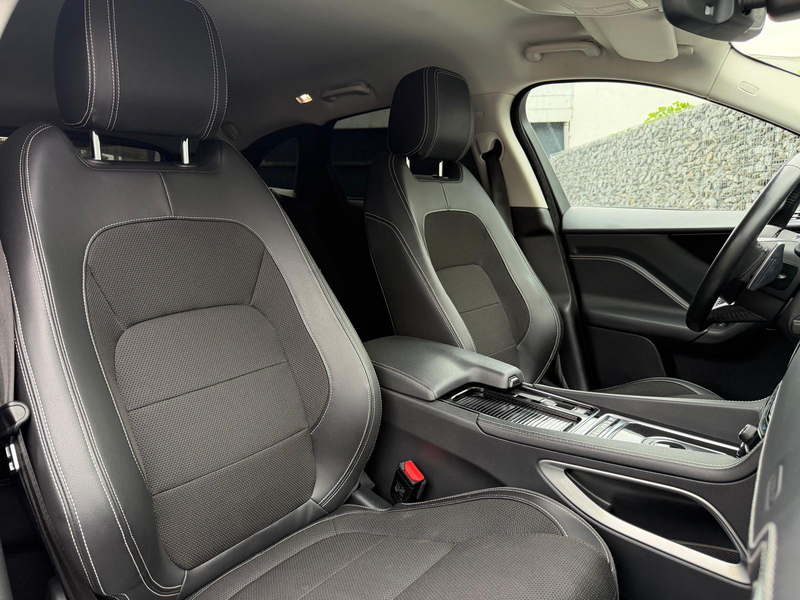 Jaguar F-Pace 2.0 RSport *RFK *AWD *CARPLAY *AMBIENTE — photo 12