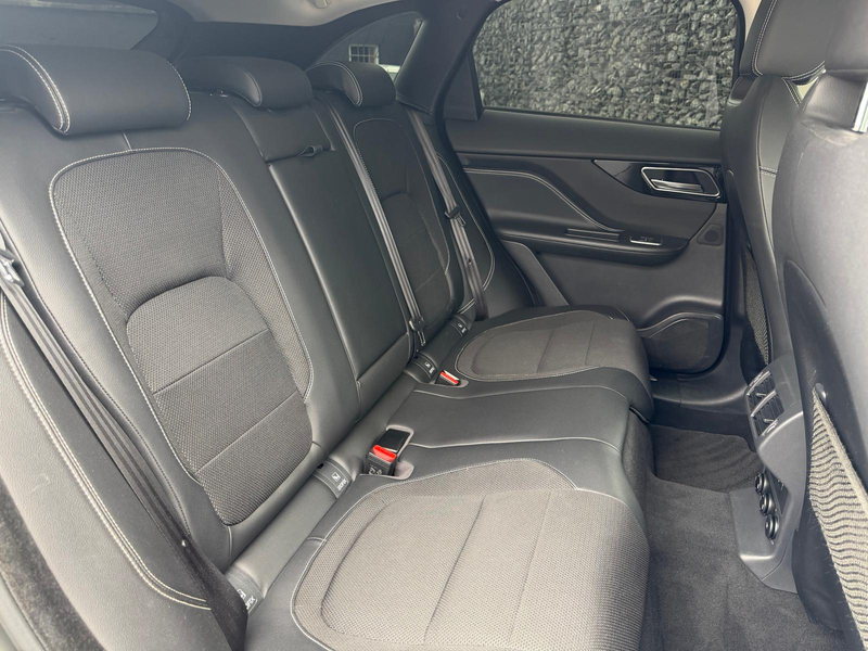 Jaguar F-Pace 2.0 RSport *RFK *AWD *CARPLAY *AMBIENTE — photo 13