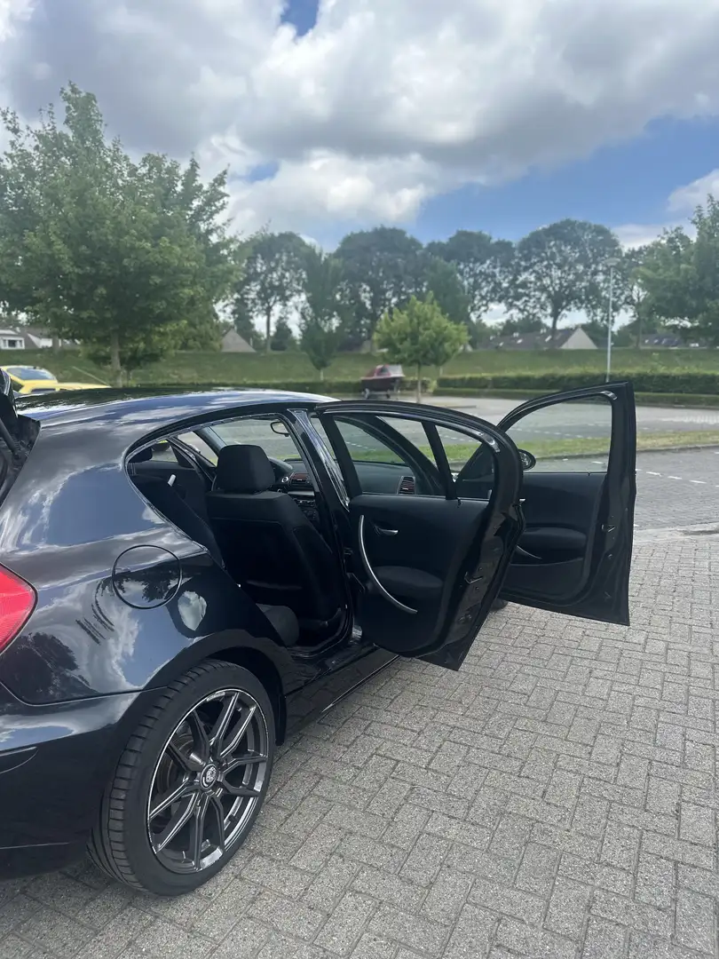 BMW 116 High Executive Black - 2