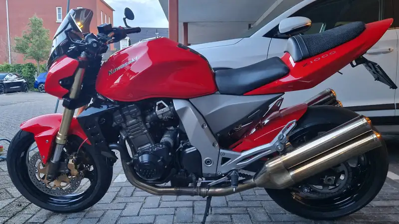Kawasaki Z 1000 - foto 3