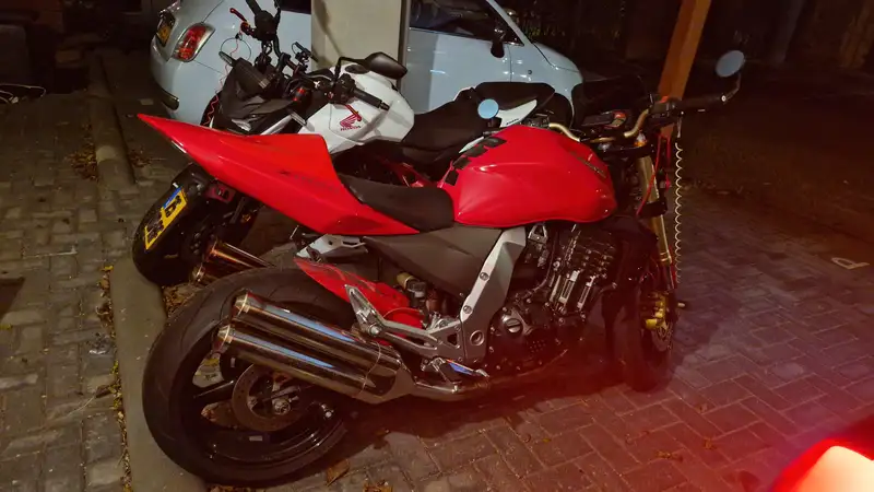 Kawasaki Z 1000 - foto 7