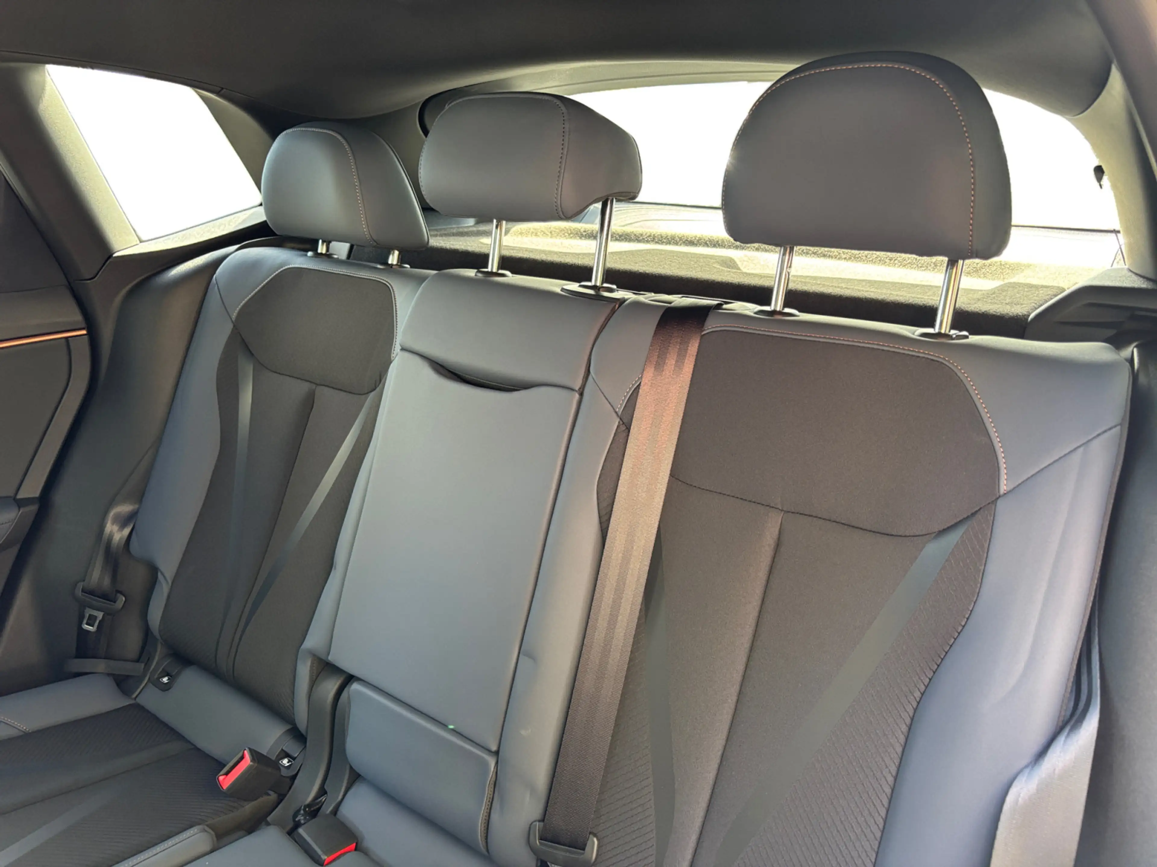 CUPRA Terramar 2.0 TSI 204 PS 7-Gang AHK Pano Top-View — photo 11