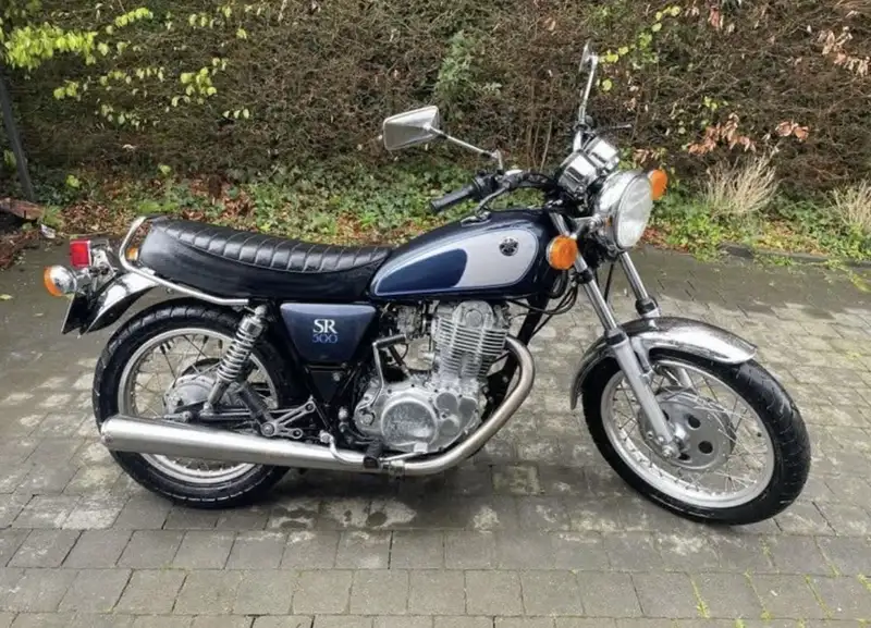 Yamaha SR 500 - foto 3