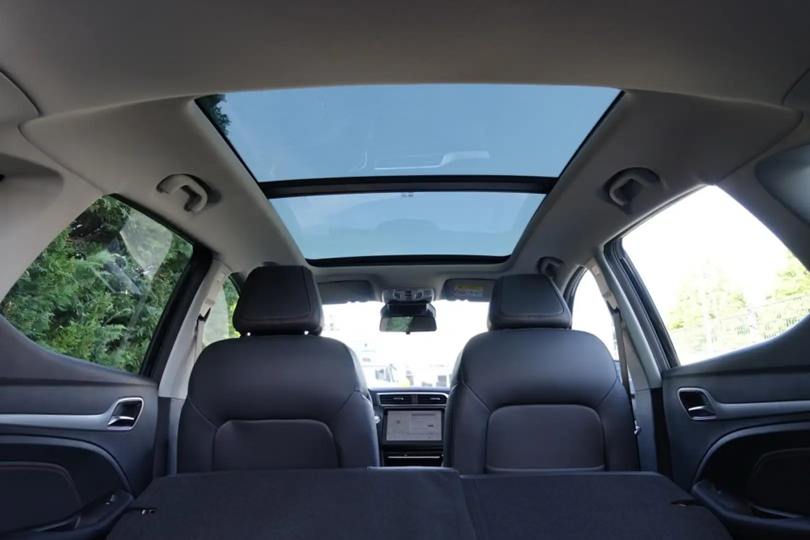 MG ZS LUXURY 50,3kWh 7JGarantie Leder/Pano/360°/AHK Weiß - 2
