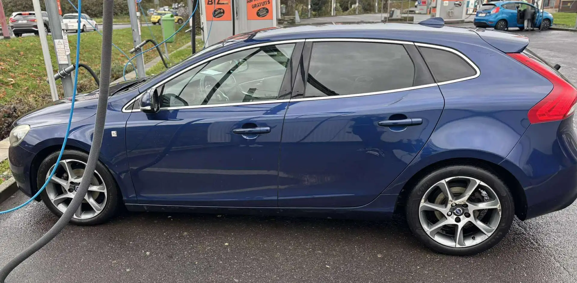 Volvo V40 V40 1.6 D2 Ocean Race Bleu - 2