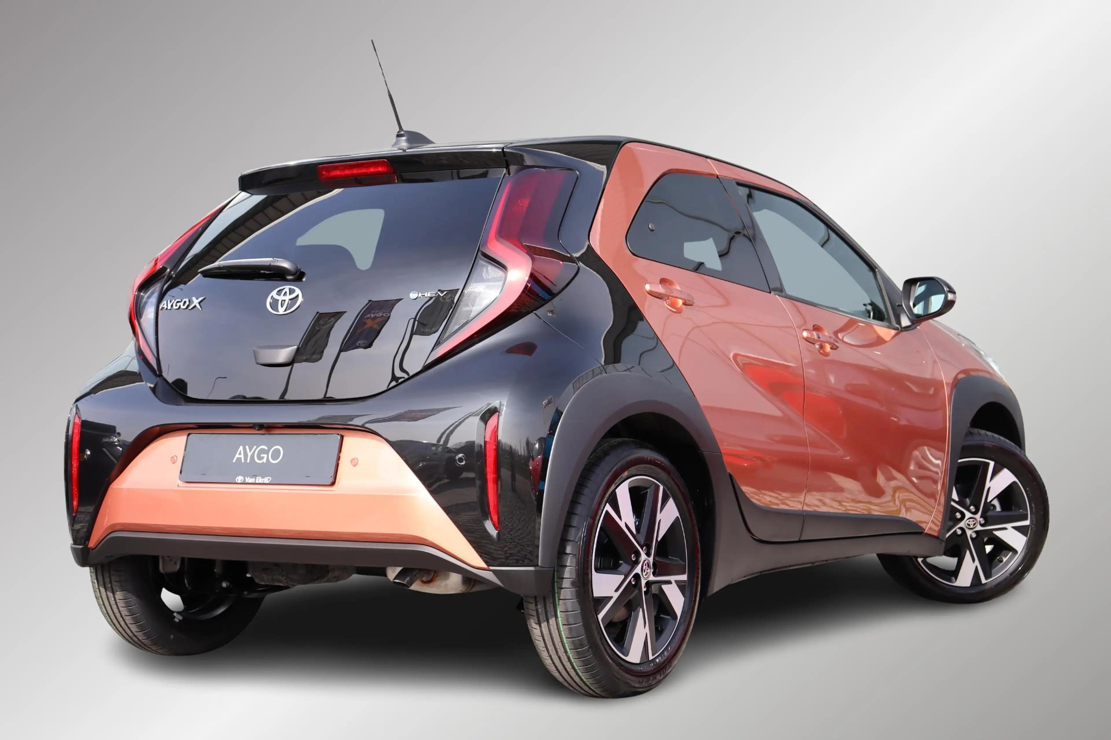Toyota Aygo X Hybrid 115 pulse, Easy Pack, Parkeersensoren, Clim — photo 2
