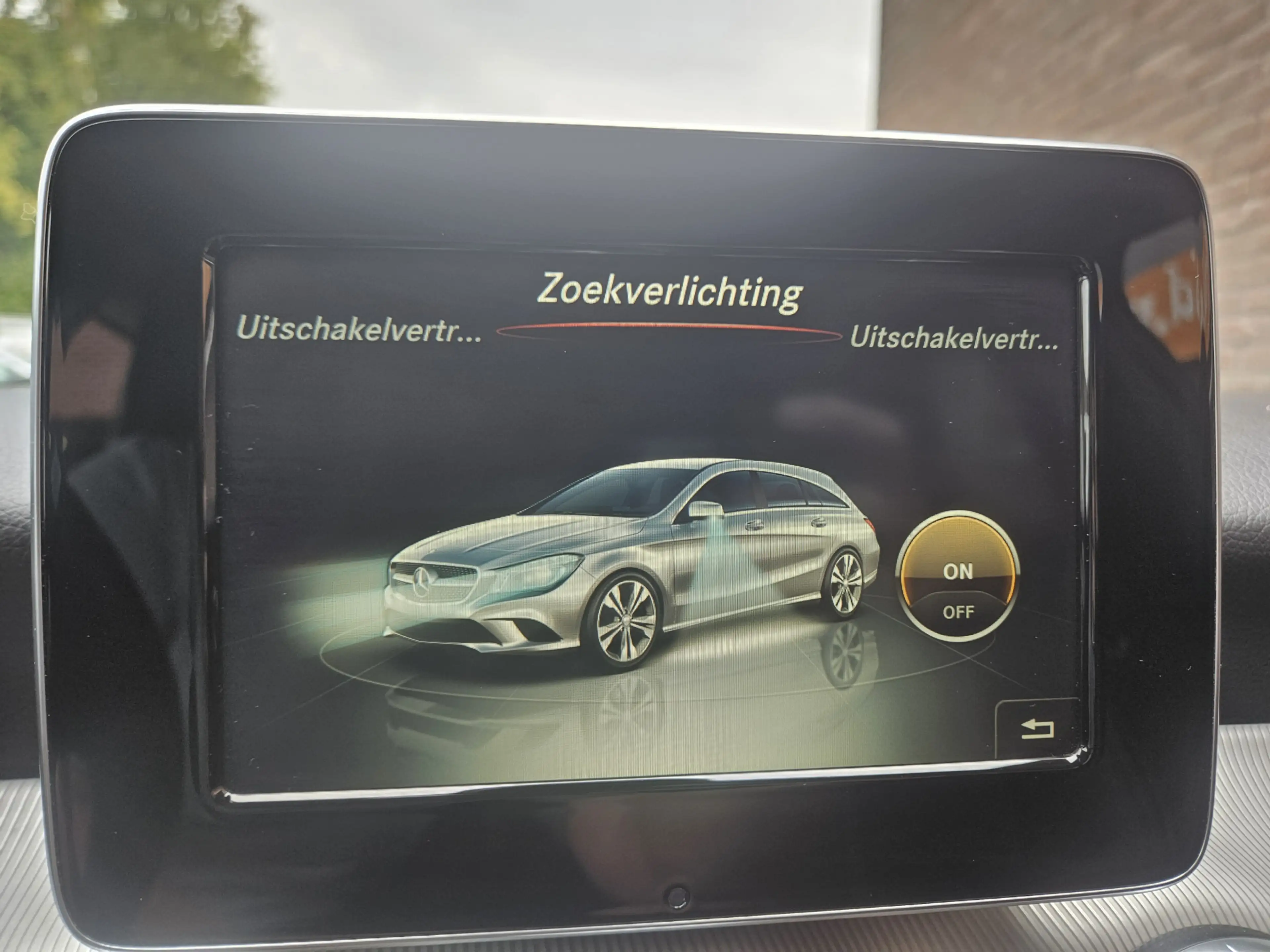 Mercedes-Benz CLA 180 Shooting Brake Ambition — photo 13