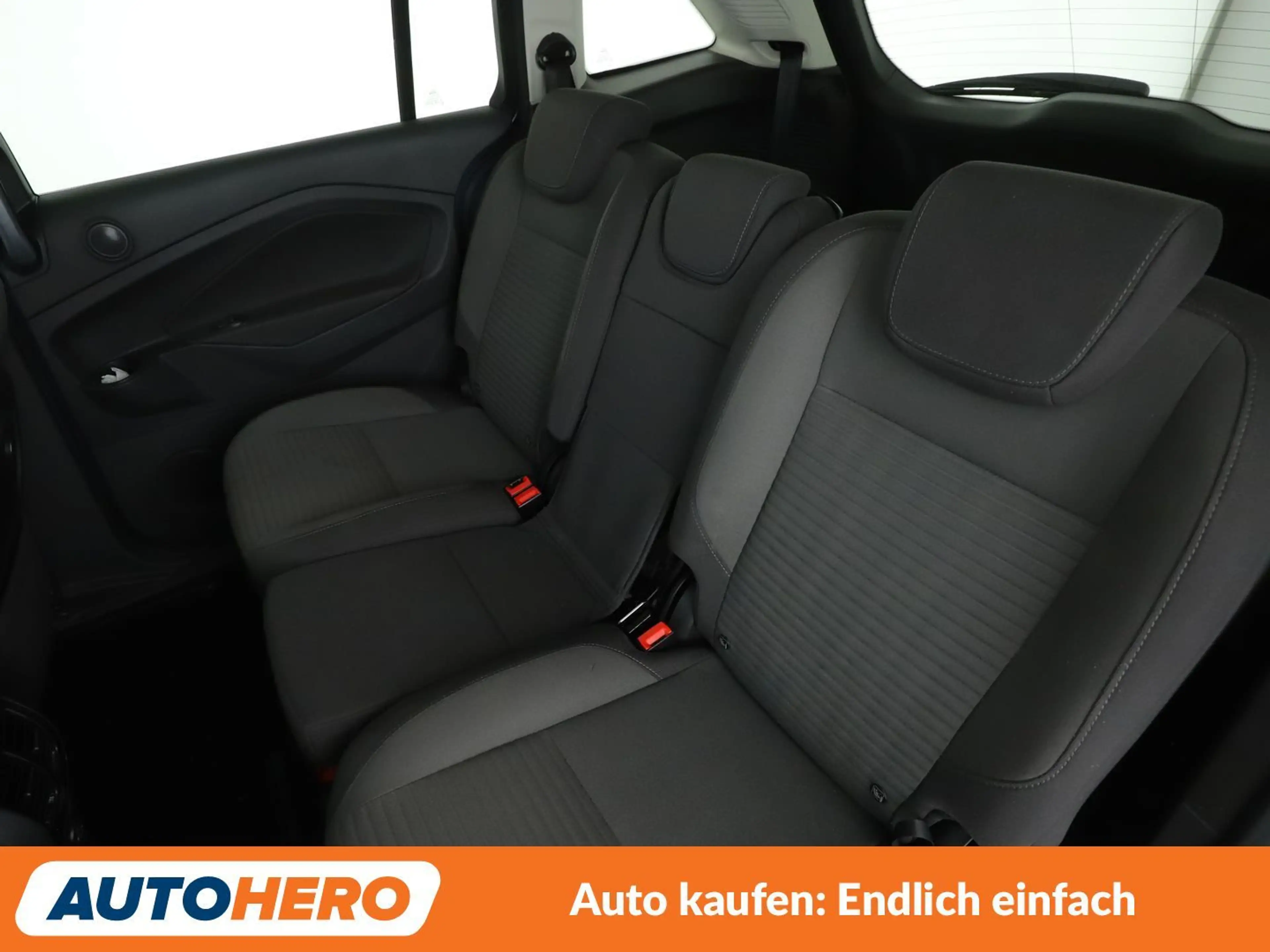 Ford Grand C-Max 1.5 EcoBoost Titanium*NAVI*PDC*SHZ*TEMPO*ALU* — photo 14
