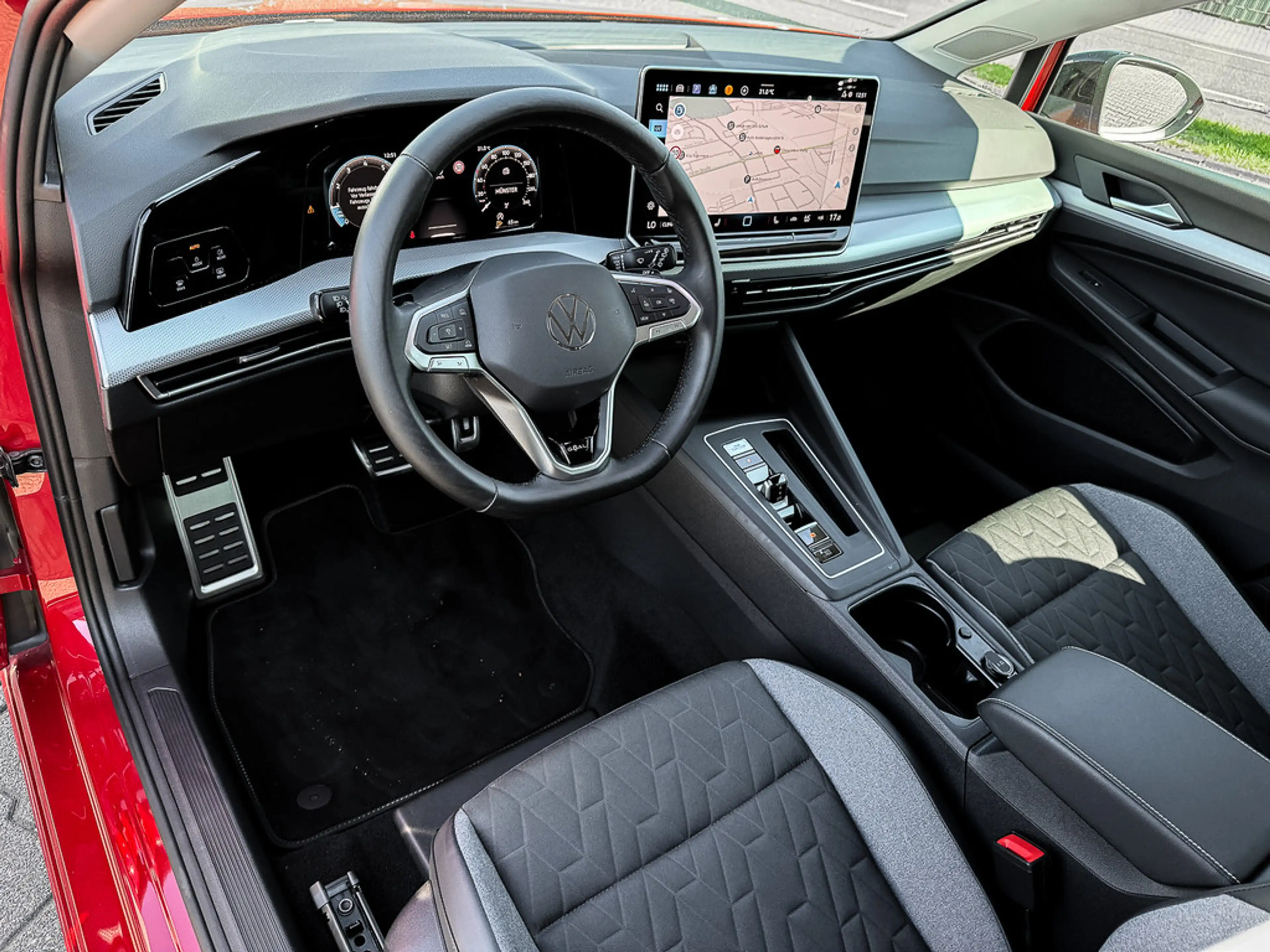 Volkswagen Golf VIII Goal 1.5 eTSI DSG/Kamera/Navi/Sitzh./LED/Ganzjahresreifen — photo 9