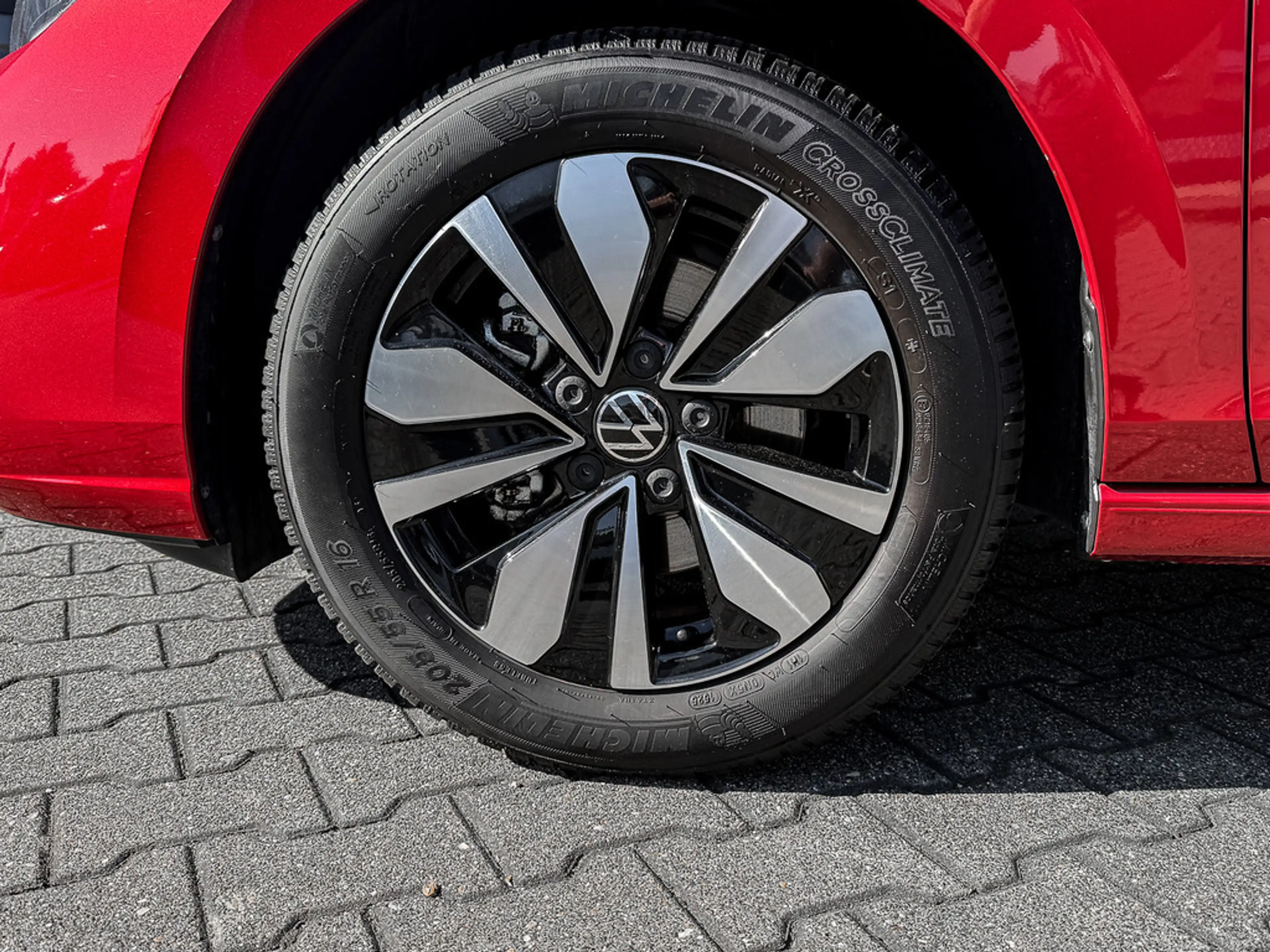Volkswagen Golf VIII Goal 1.5 eTSI DSG/Kamera/Navi/Sitzh./LED/Ganzjahresreifen — photo 7