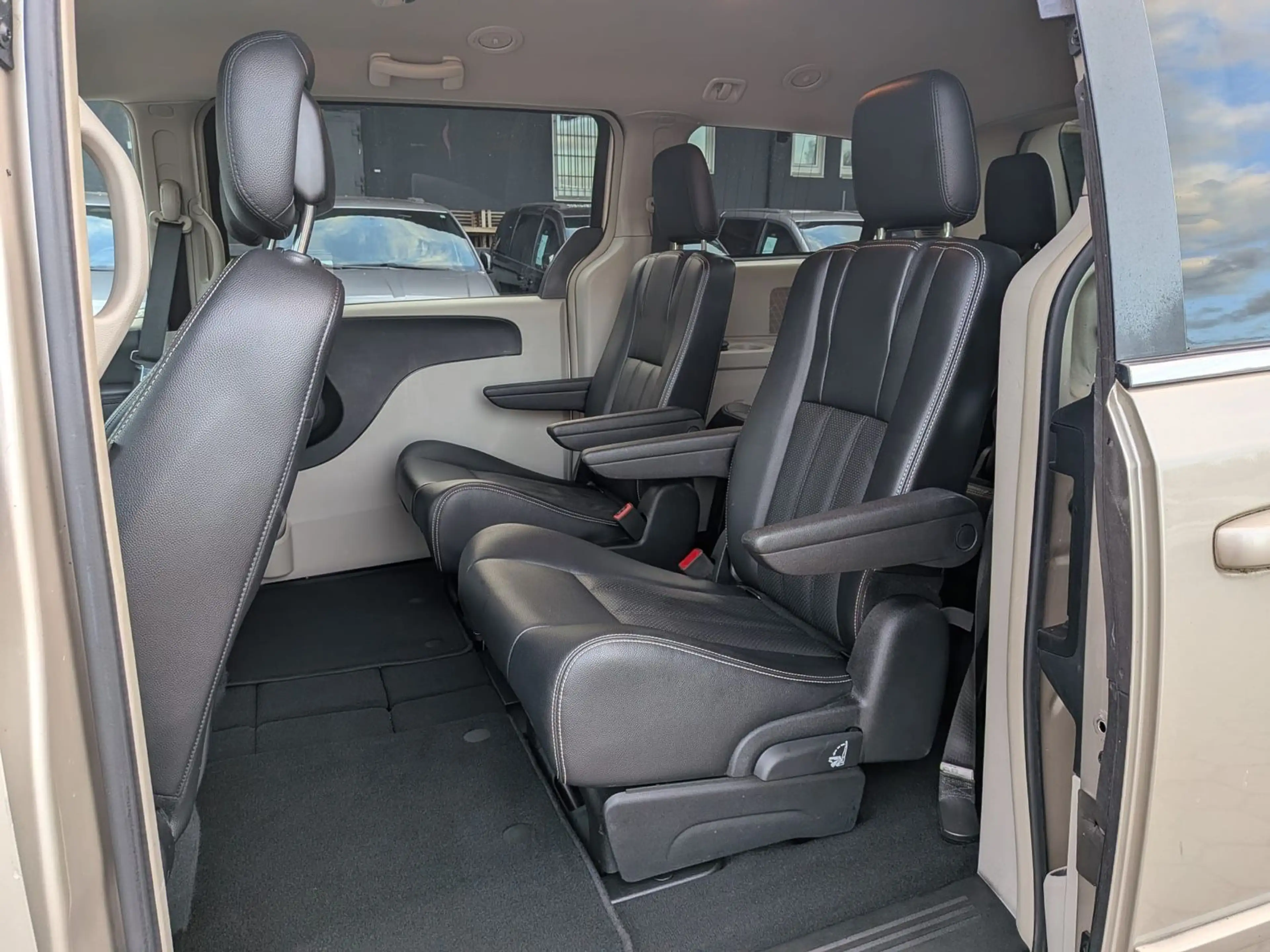 Lancia Voyager 7-Sitze TÜV-Neu + Garantie — photo 12