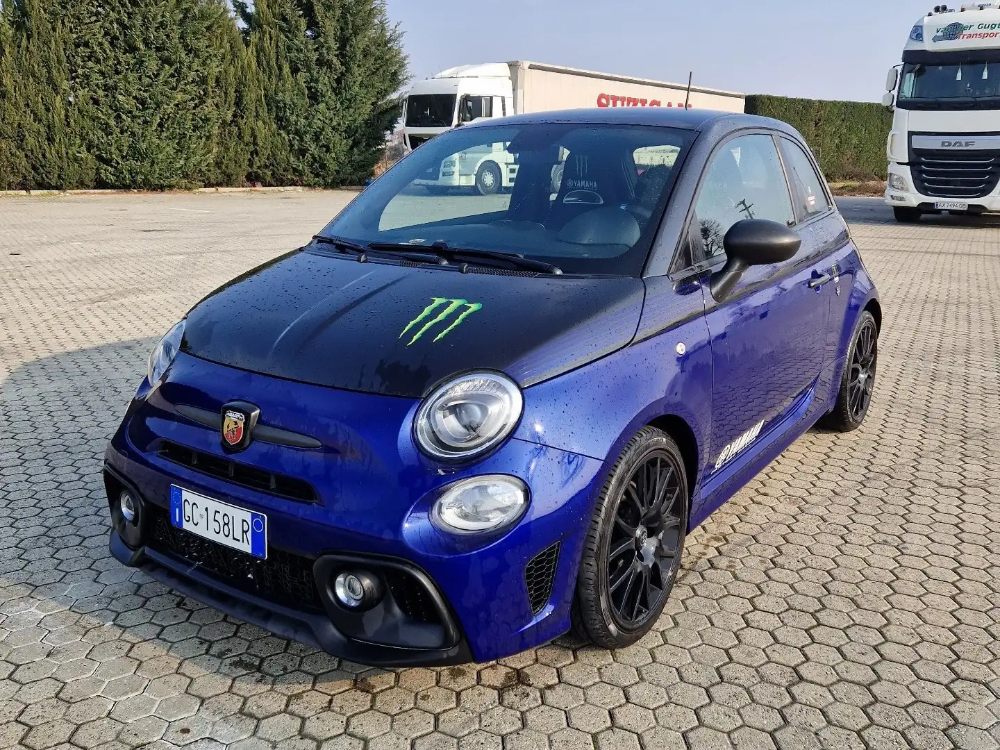 Abarth 595 1.4 t-jet Monster Energy Yamaha 165cv - 1