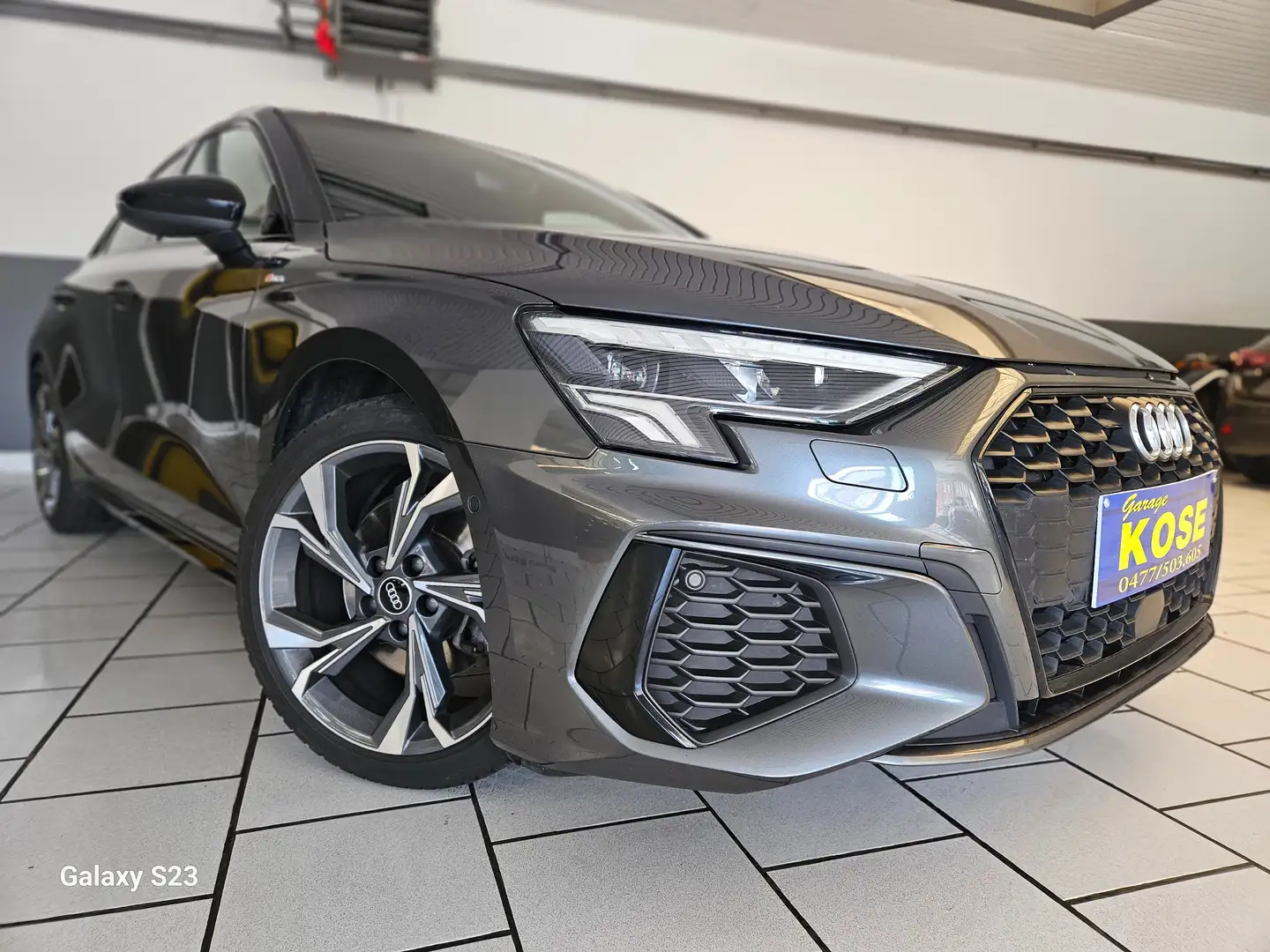 Audi A3 AUTO S line tronic CARPLAY VIRTUAL 1ERE MAIN FULL Grijs - 2