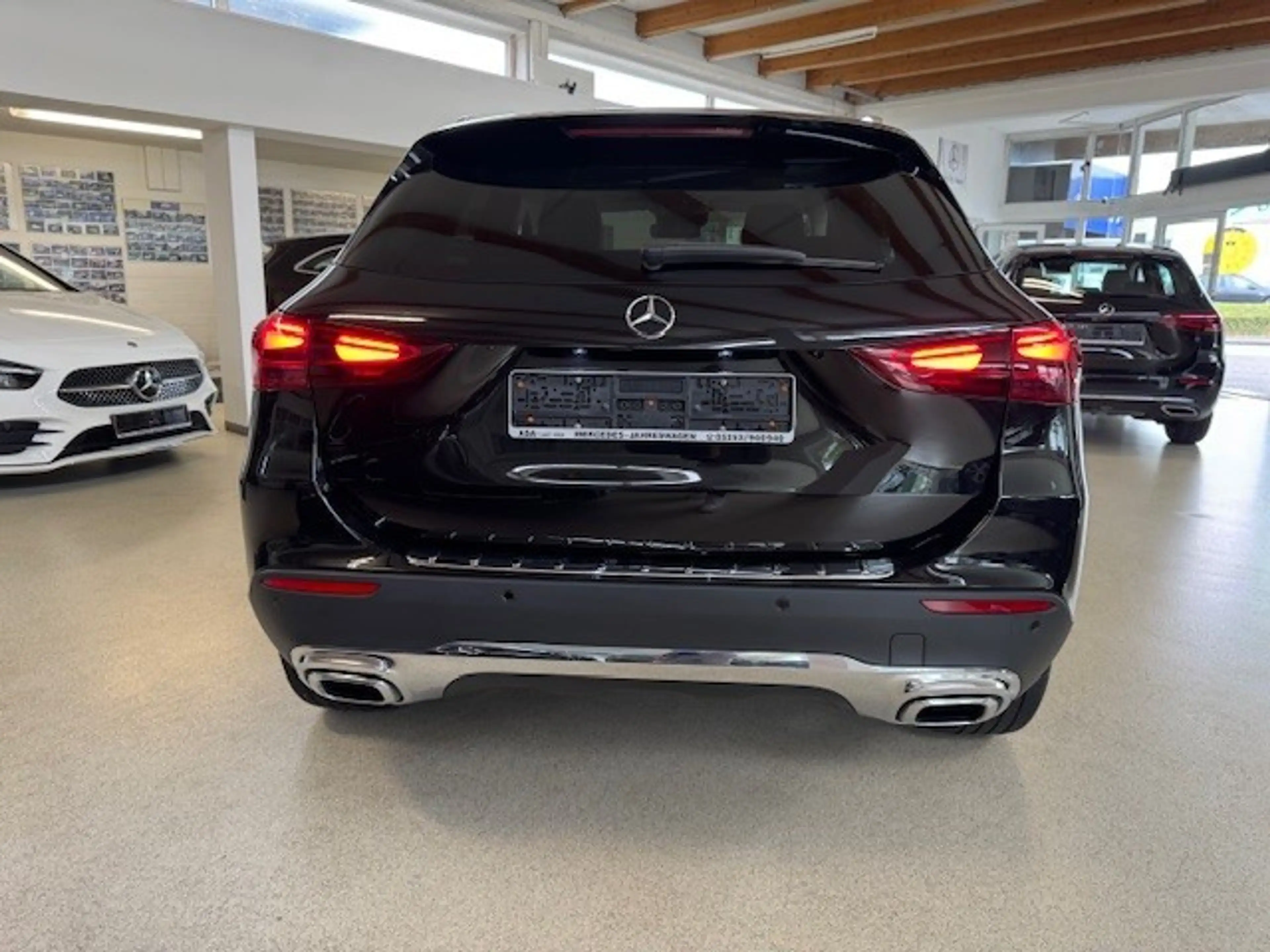 Mercedes-Benz GLA 220 Matic+Modelljahr2026+AHK+DISTRONIC+NSW+Winter-Pake — photo 7