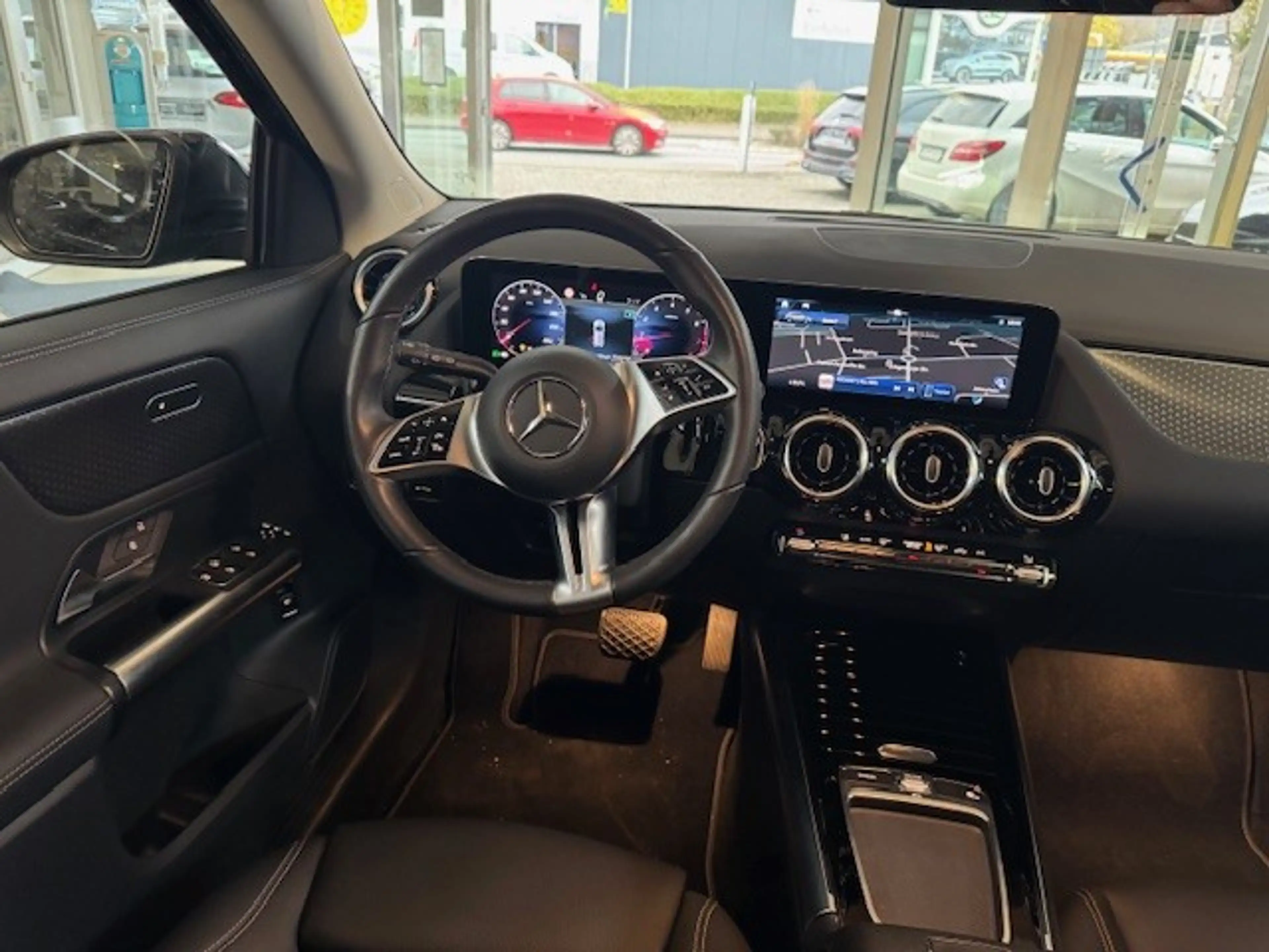 Mercedes-Benz GLA 220 Matic+Modelljahr2026+AHK+DISTRONIC+NSW+Winter-Pake — photo 15