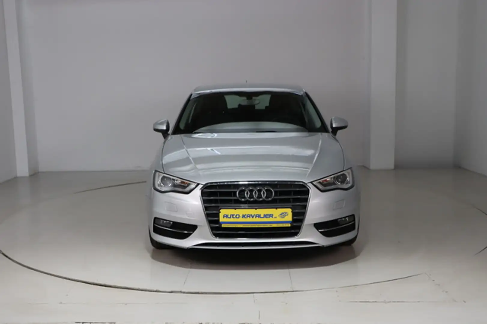 Audi A3 1.4 TFSI * HU/AU neu * 1.Hand Silber - 2