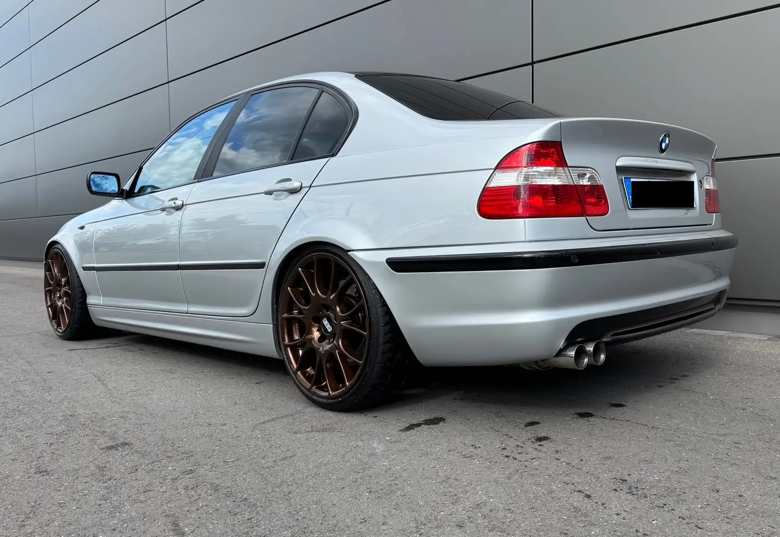 BMW 330 330i Grau - 1