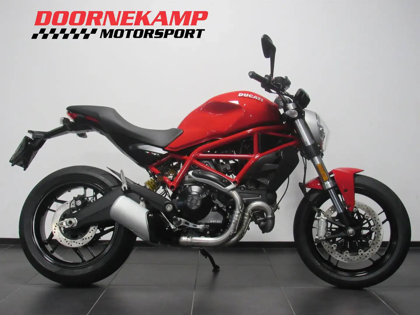 Ducati Monster 797 Rood - 1