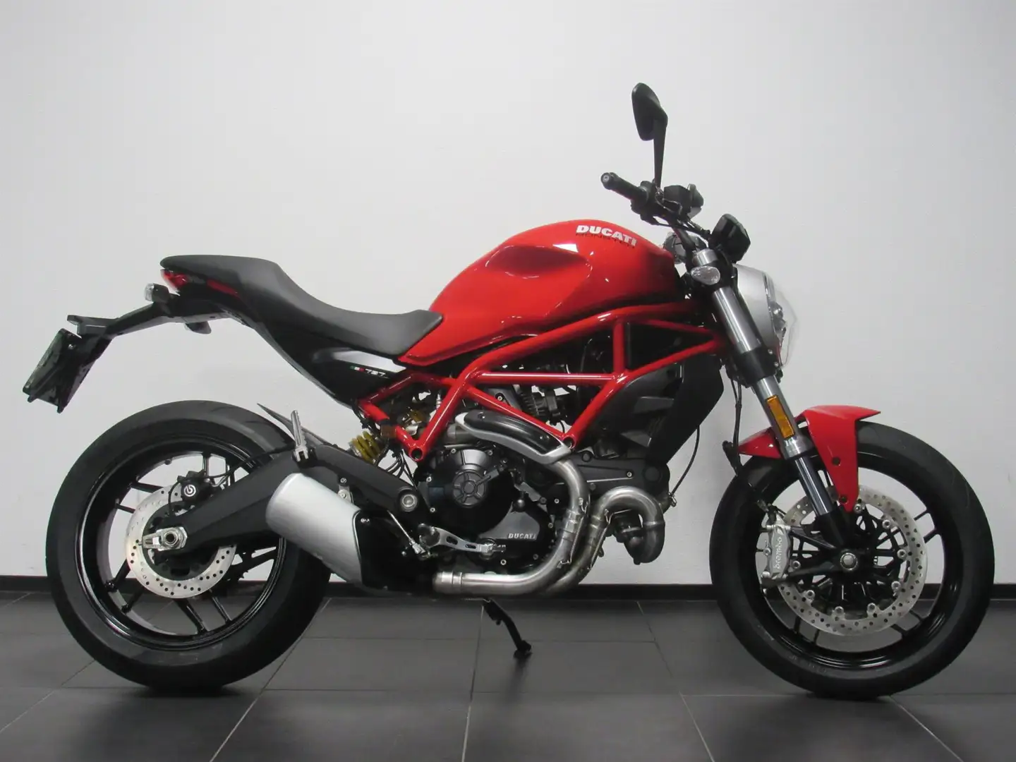 Ducati Monster 797 Roşu - 1
