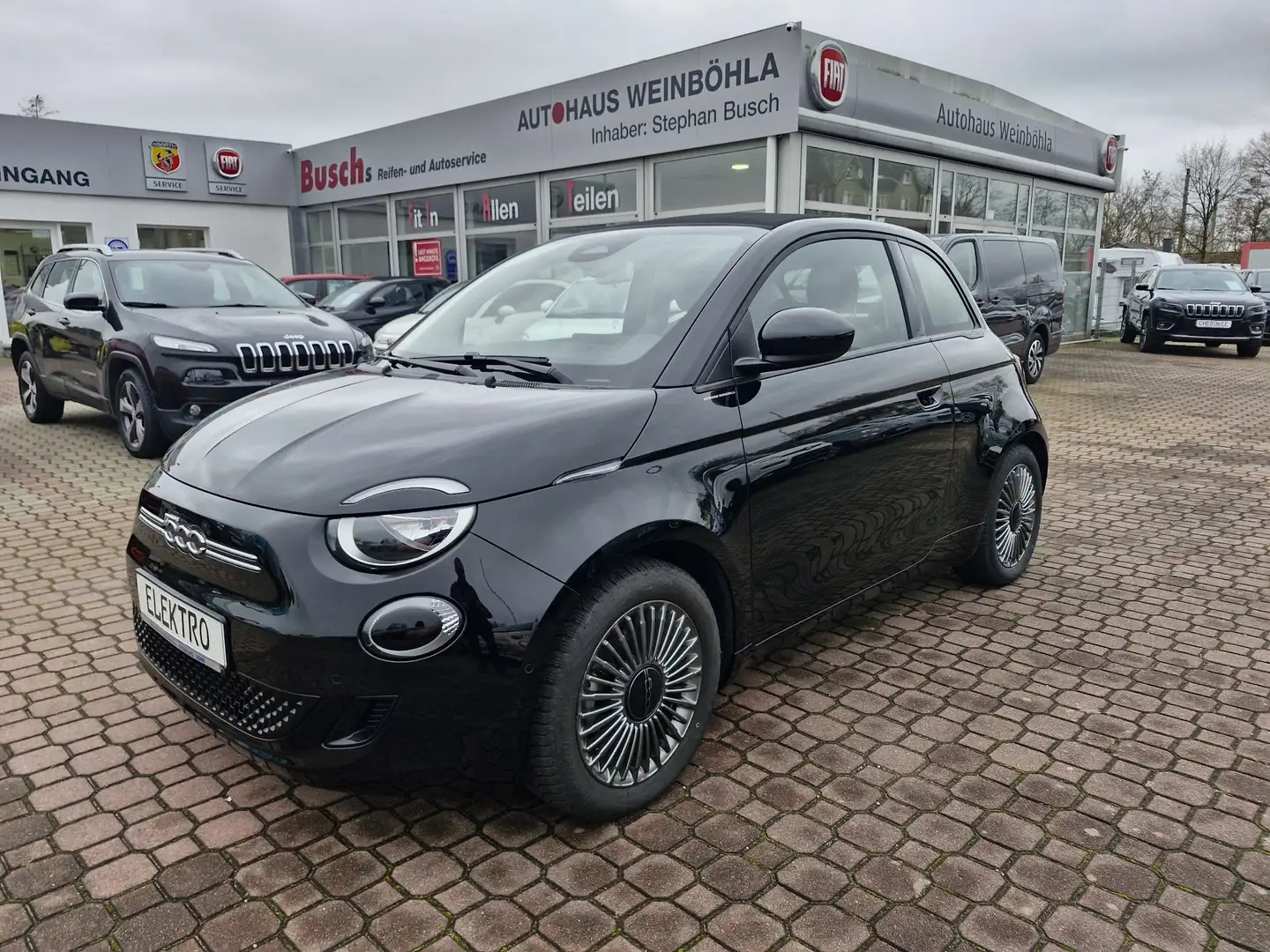 Fiat 500e Icon-Cabrio- Winterpaket-Parkpaket Schwarz - 1
