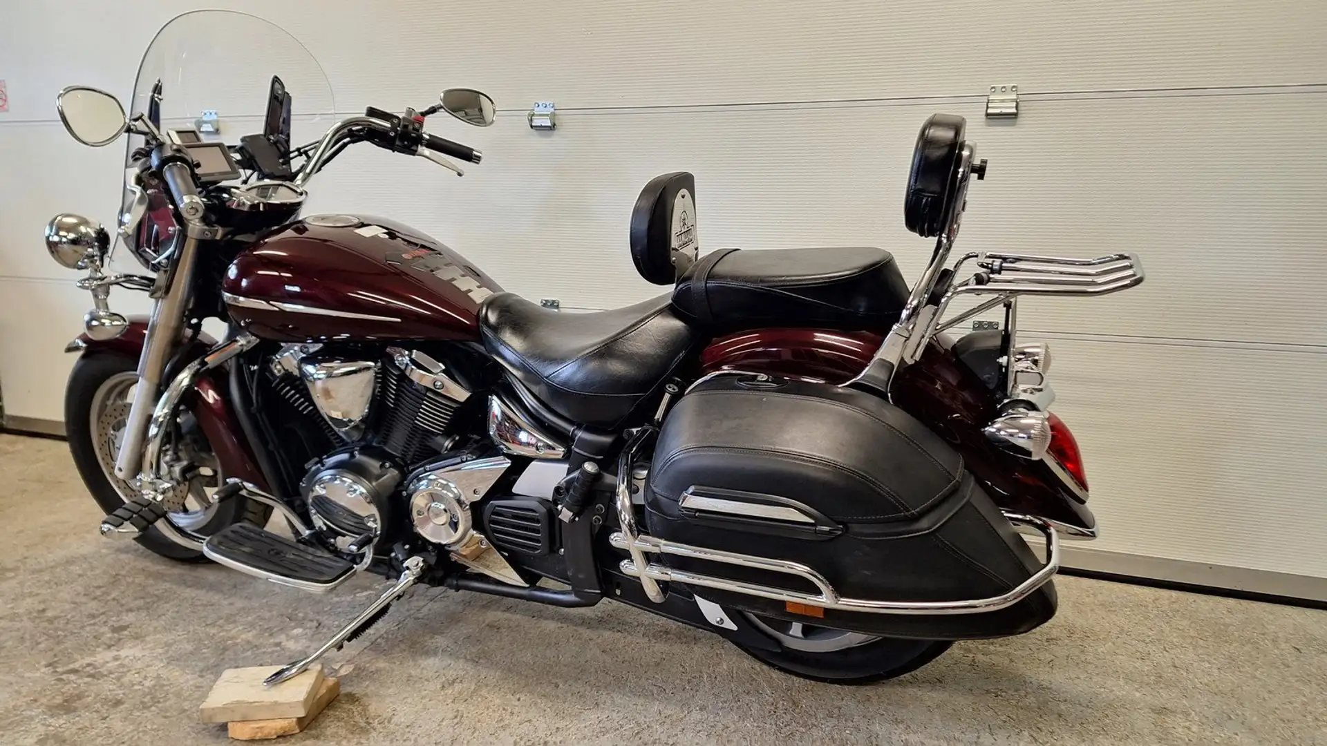 Yamaha XVS 1300 Midnight Star Rot - 2
