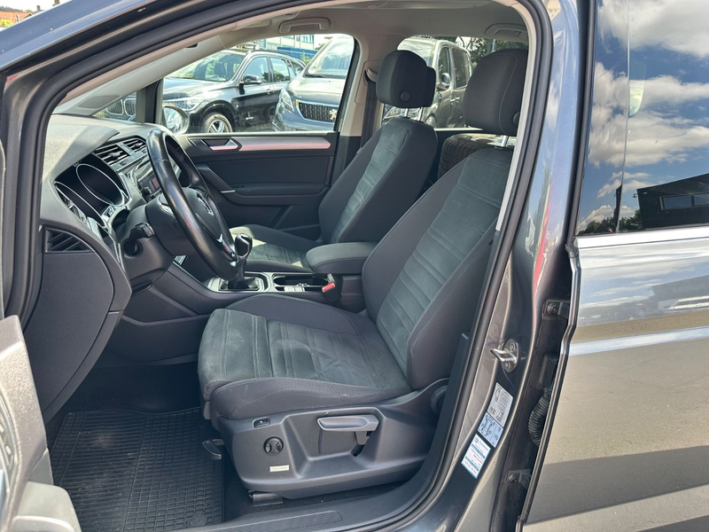 Volkswagen Touran 1.5 TSI Comfortline *LED*Navi*Kam*7-Sitze — photo 9