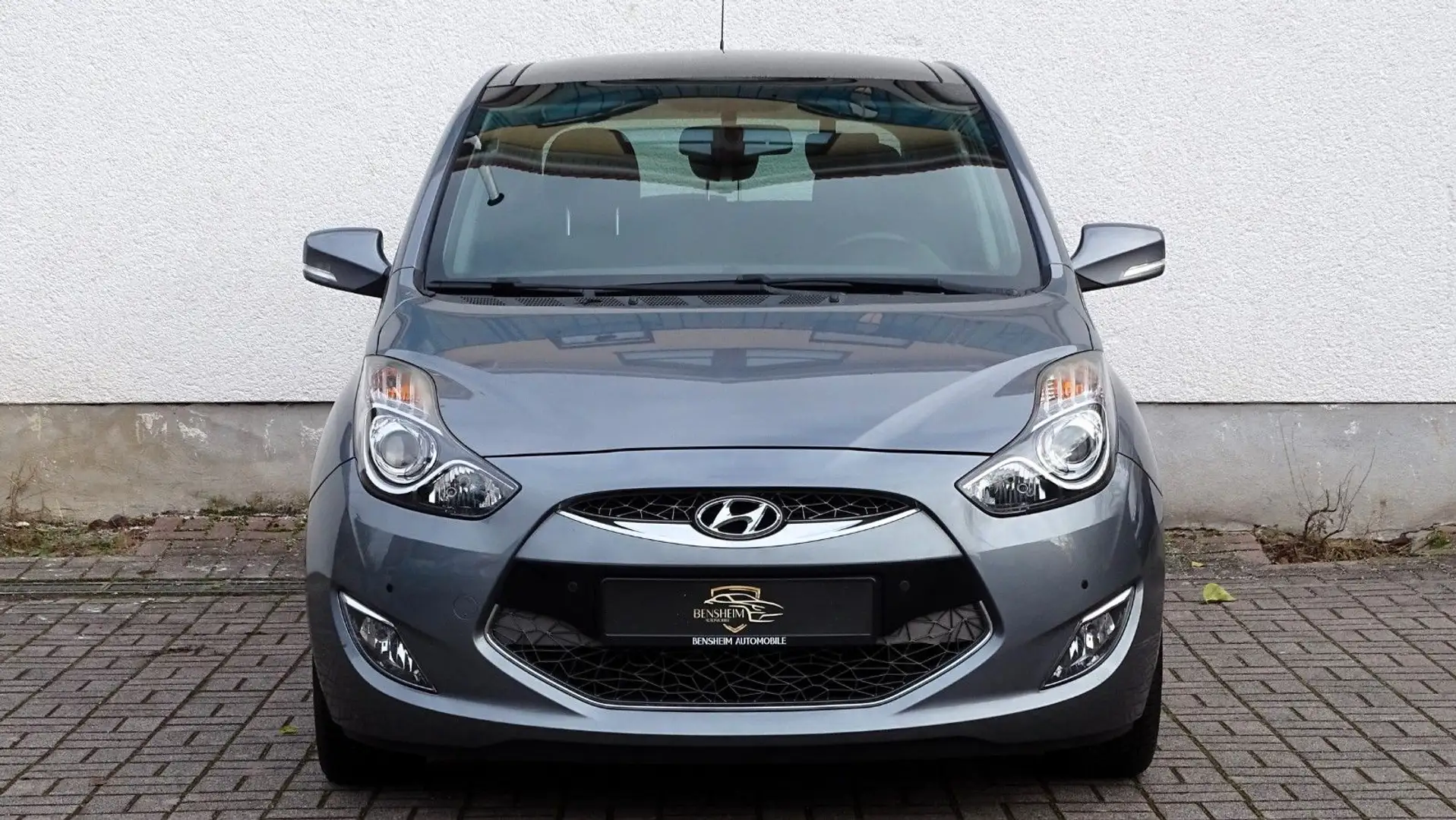 Hyundai iX20 1.6Trend|Automatik|NAVI|SHZ|Kamera|PANO|AHK Grau - 2