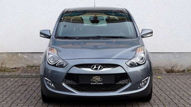 Hyundai iX20 1.6Trend|Automatik|NAVI|SHZ|Kamera|PANO|AHK