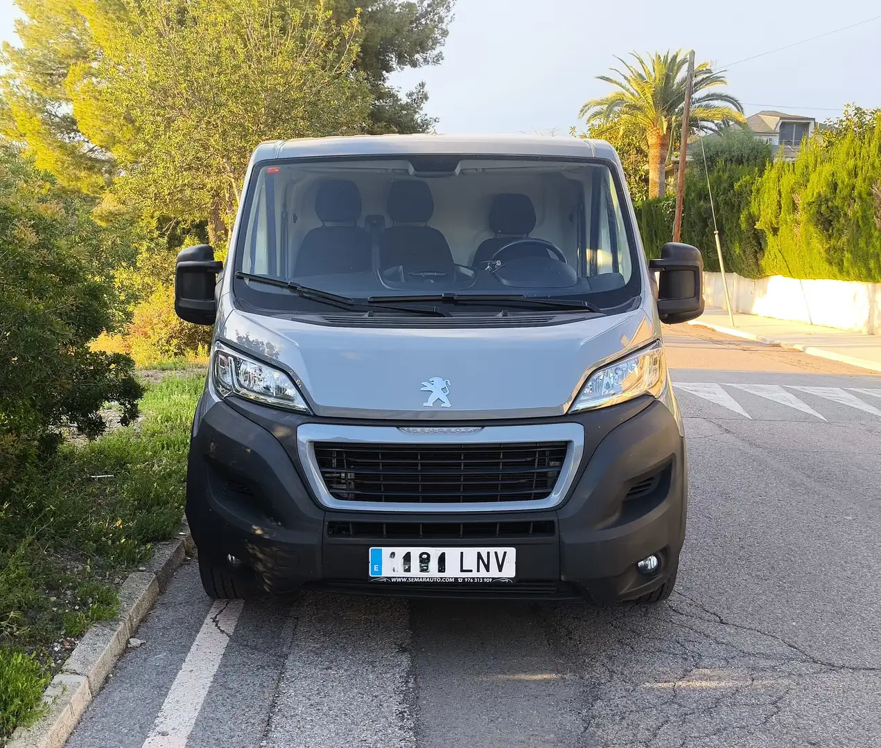 Peugeot Boxer Boxer Furgón 2.2BlueHDI 330 L1H1 S Gris - 1