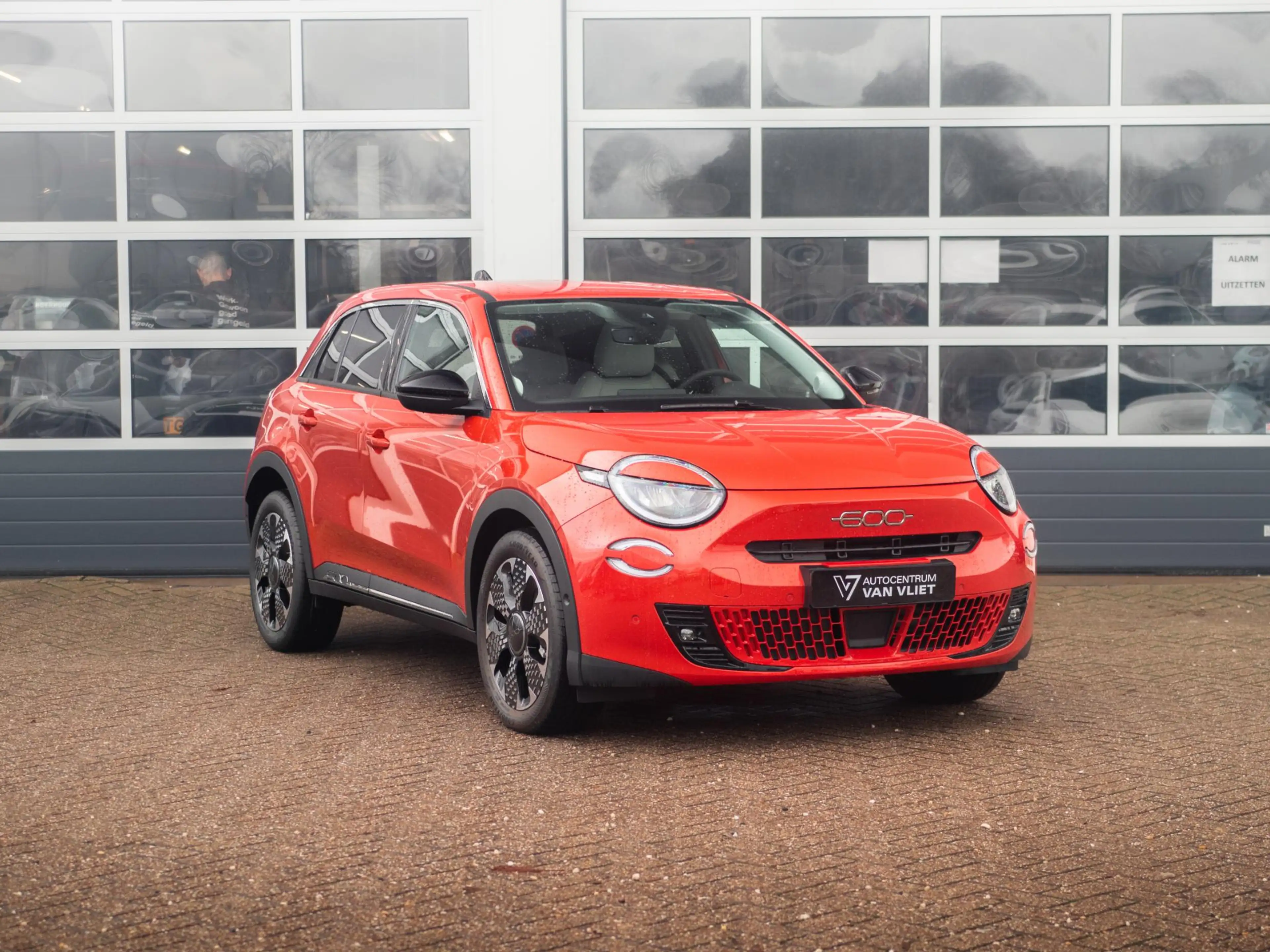 Fiat 600e La Prima 54 kWh | 17% Bijtelling | Carplay | Elek. — photo 3
