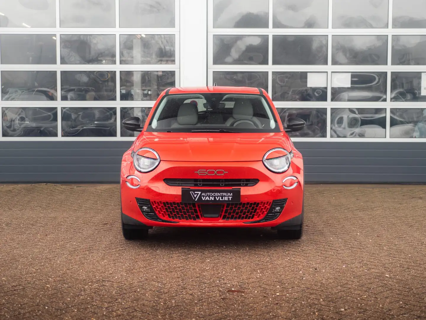 Fiat 600e La Prima 54 kWh | 17% Bijtelling | Carplay | Elek. Narancs - 2