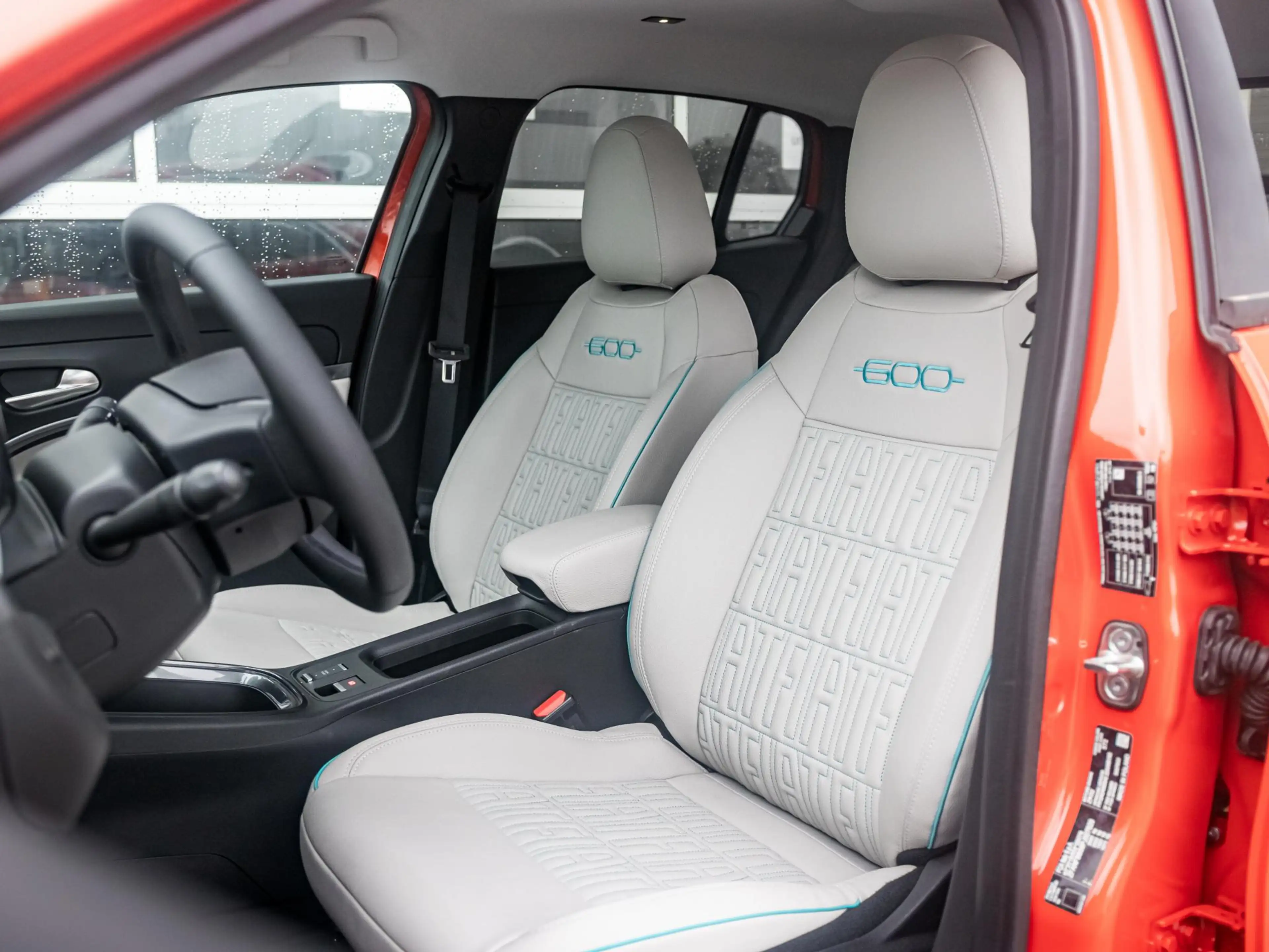 Fiat 600e La Prima 54 kWh | 17% Bijtelling | Carplay | Elek. — photo 10