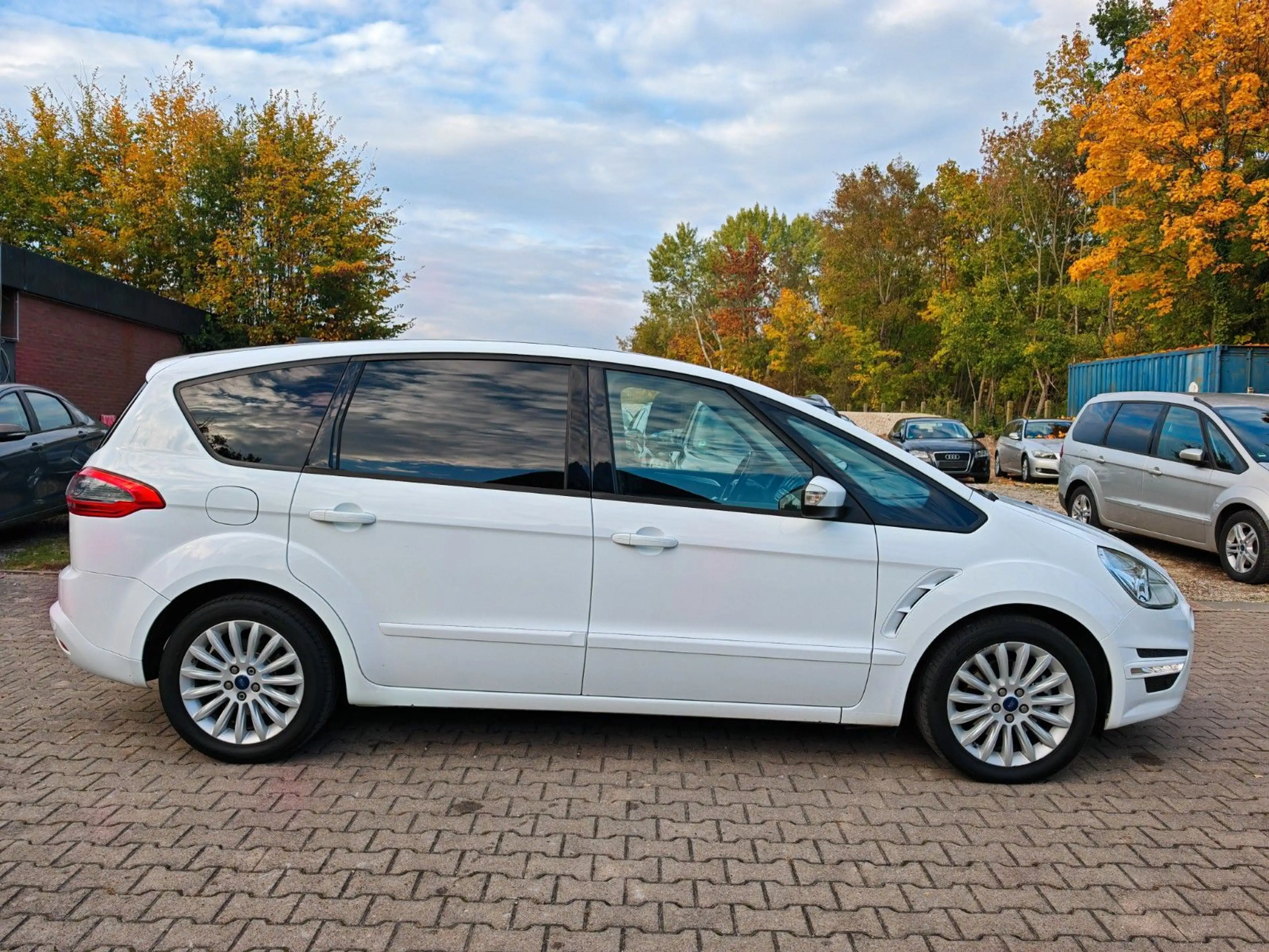 Ford S-Max Sport Edition 2.0 d 120 kw 7 Sitze Tüv — photo 9