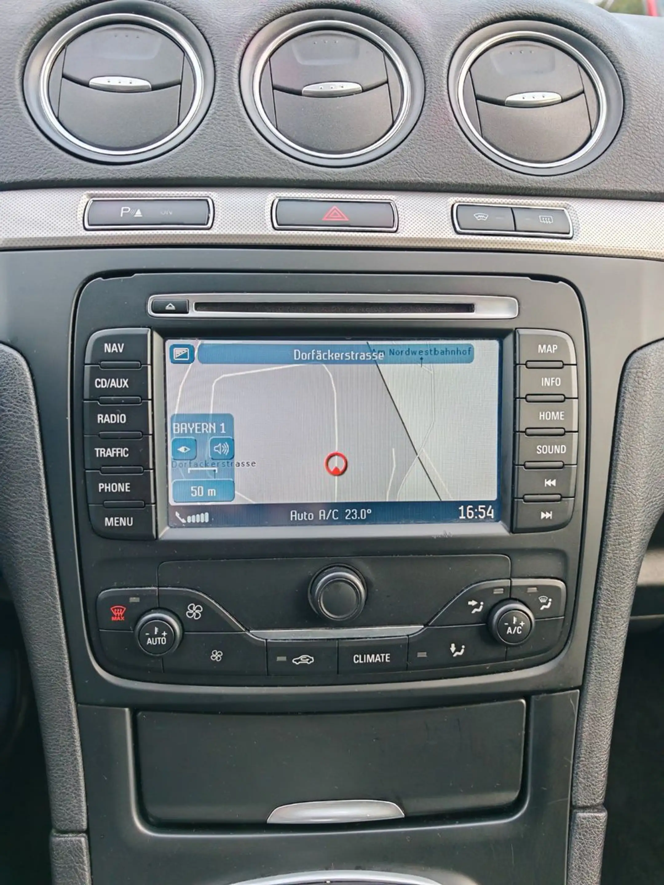 Ford S-Max Sport Edition 2.0 d 120 kw 7 Sitze Tüv — photo 14