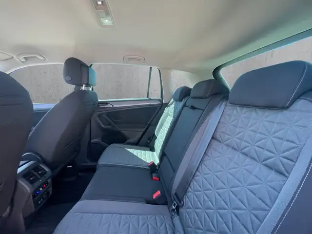 Volkswagen Tiguan view 8