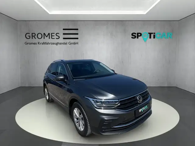 Volkswagen Tiguan main image
