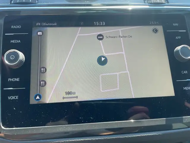 Volkswagen Tiguan view 16