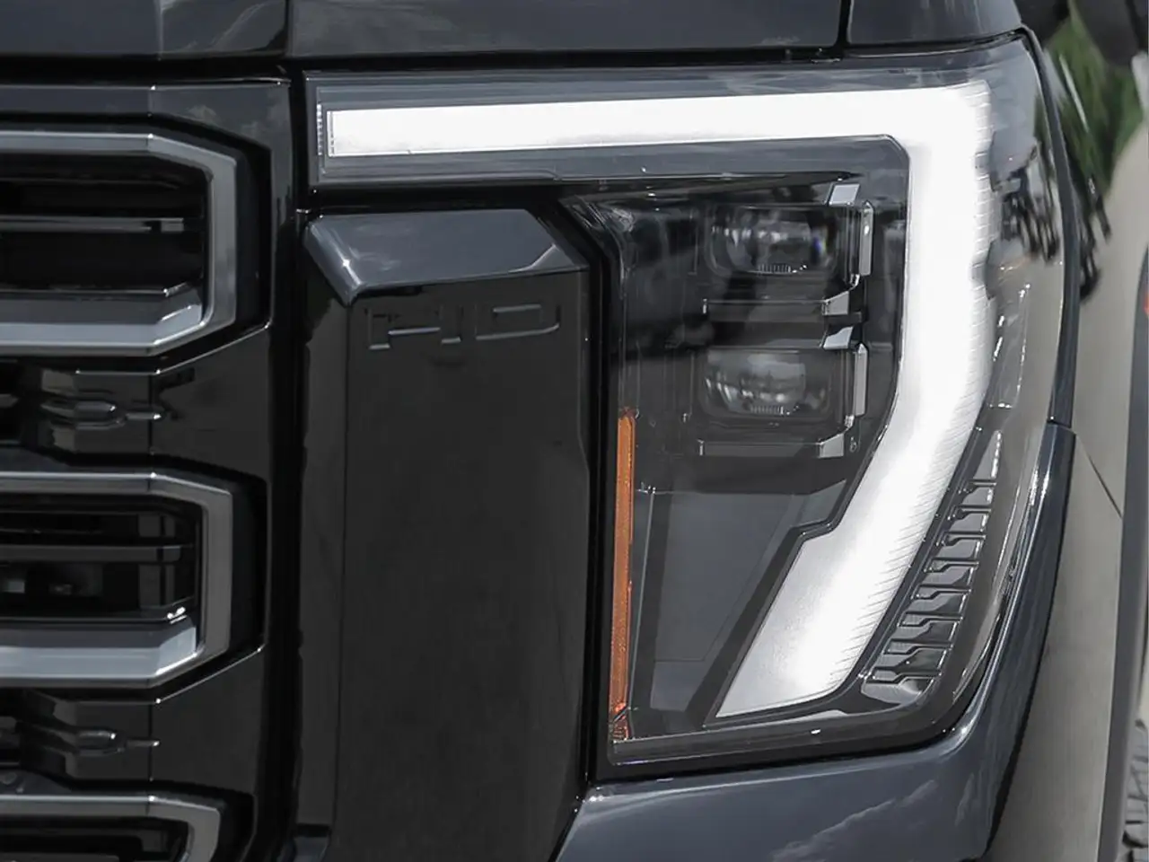 GMC Sierra 3500HD photo GMC Sierra 3500HD