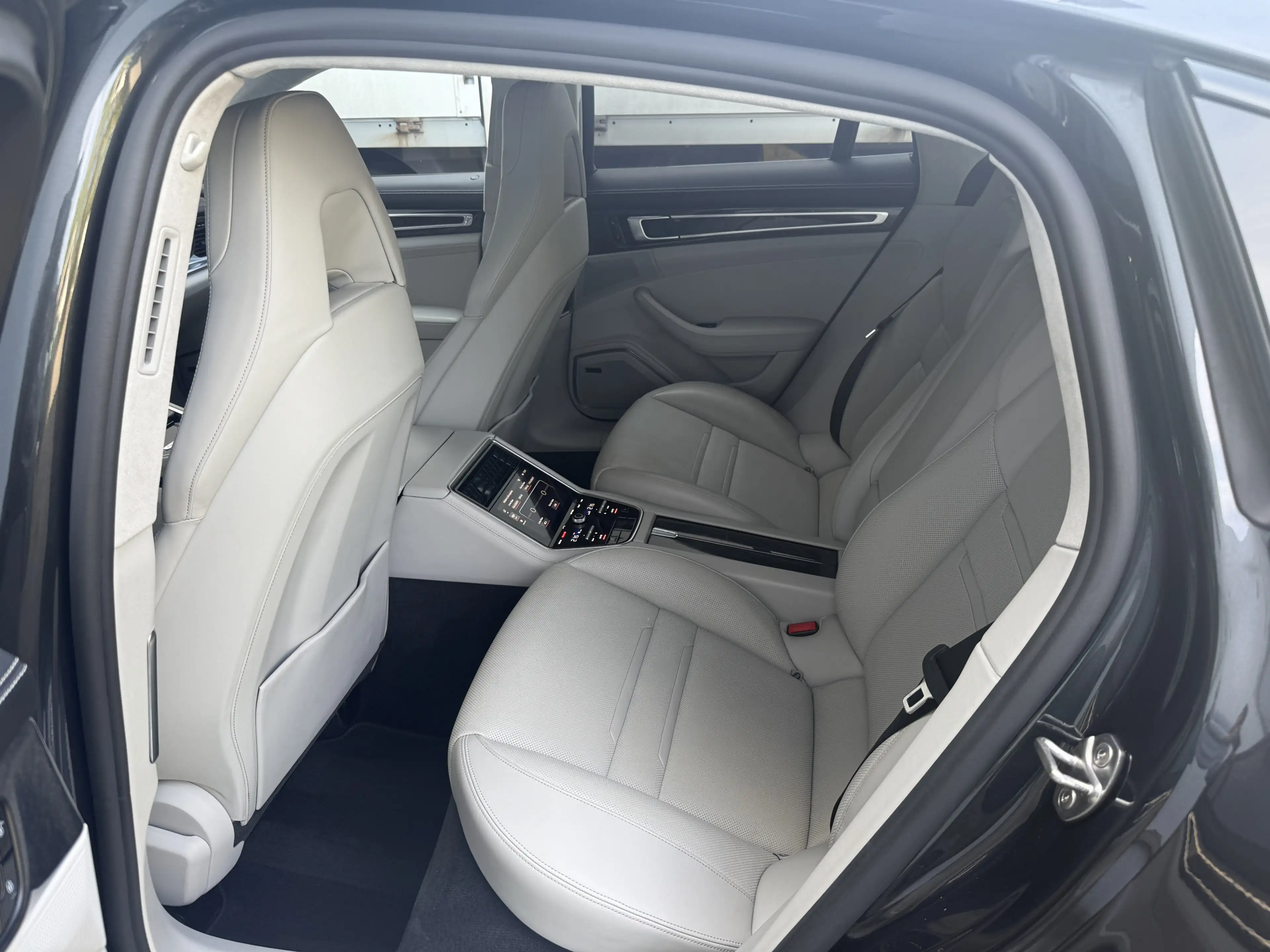 Porsche Panamera Turbo Matrix-LED Standheizung Massage — photo 15
