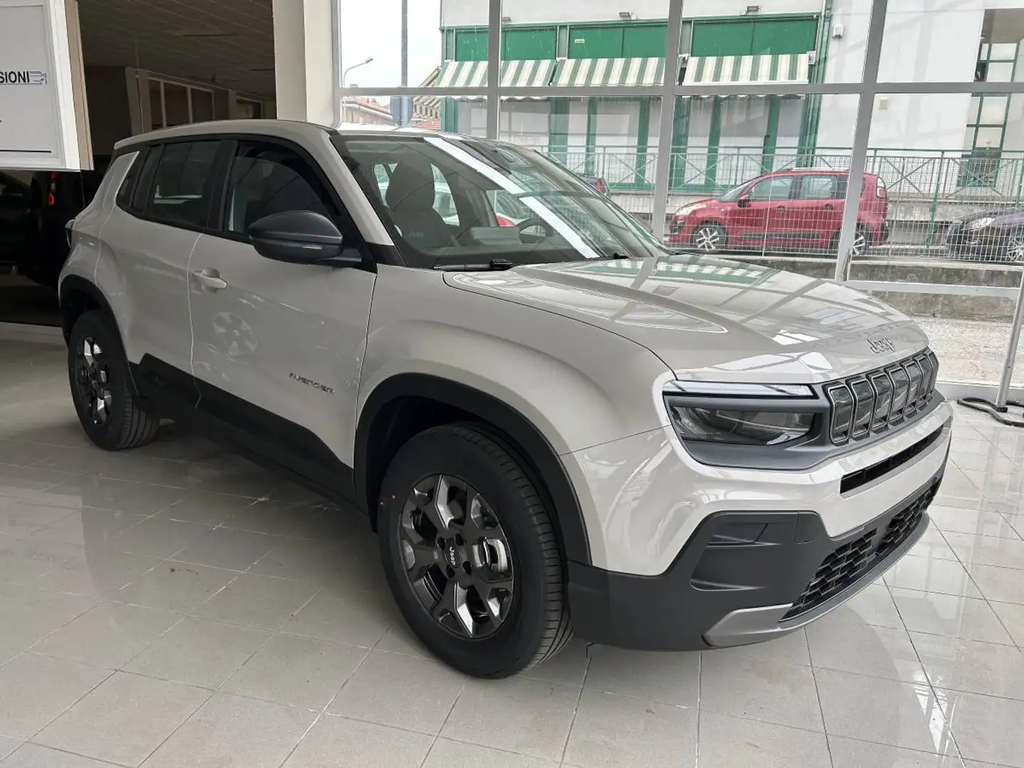 Jeep Avenger Ice 1.2 turbo 100cv Longitude Plateado - 1