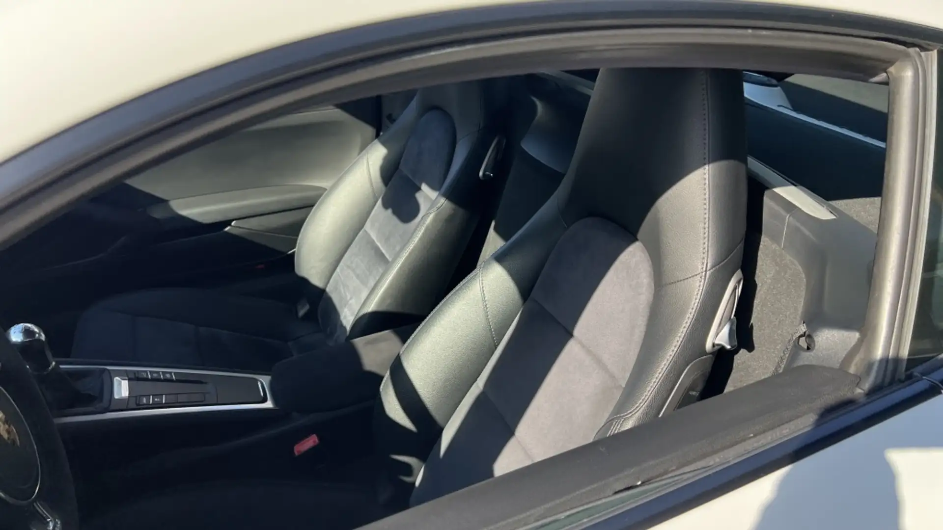 Porsche 718 Cayman Blanco - 2