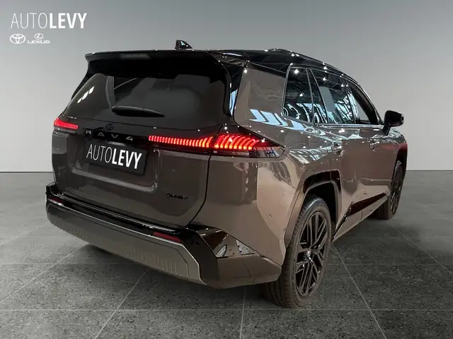 Toyota Rav4 view 6