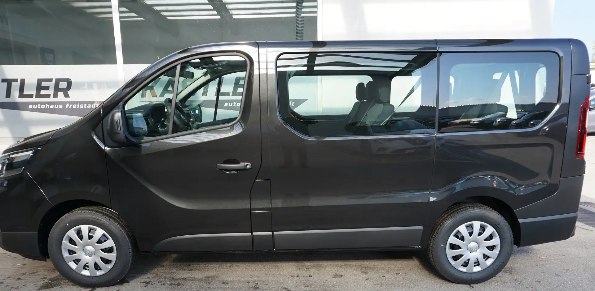 Nissan Primastar Kombi Acenta L1H1 dCi150 Schwarz - 2