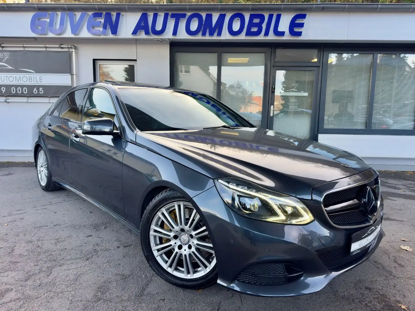 Mercedes-Benz E 400 Avantgarde LEDER SD LED NAV STZHZG KLIMAAU Grau - 2