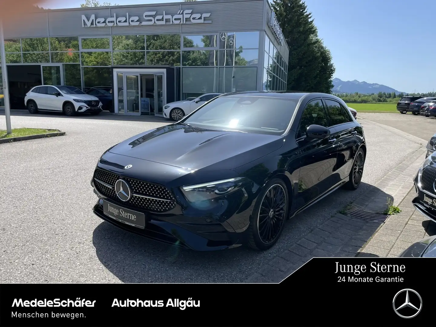 Mercedes-Benz A 220 A 220 d AMG Night 19" AHK Pano Keyless Multibeam Noir - 1