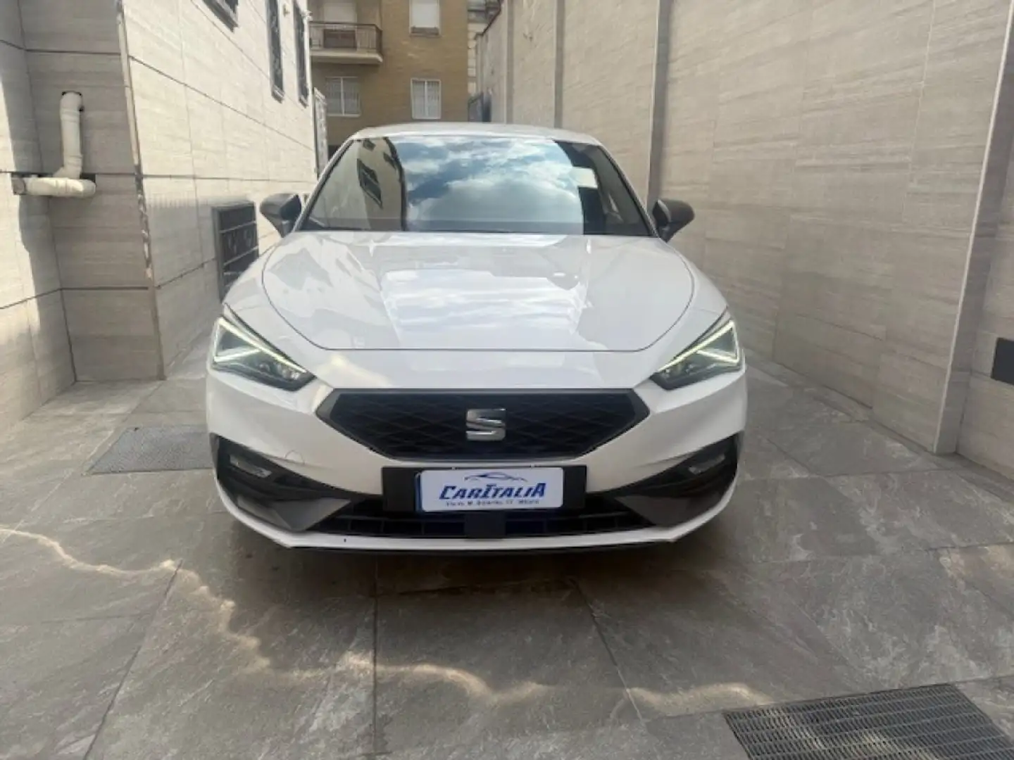SEAT Leon 1.5 TGI DSG FR Bianco - 2