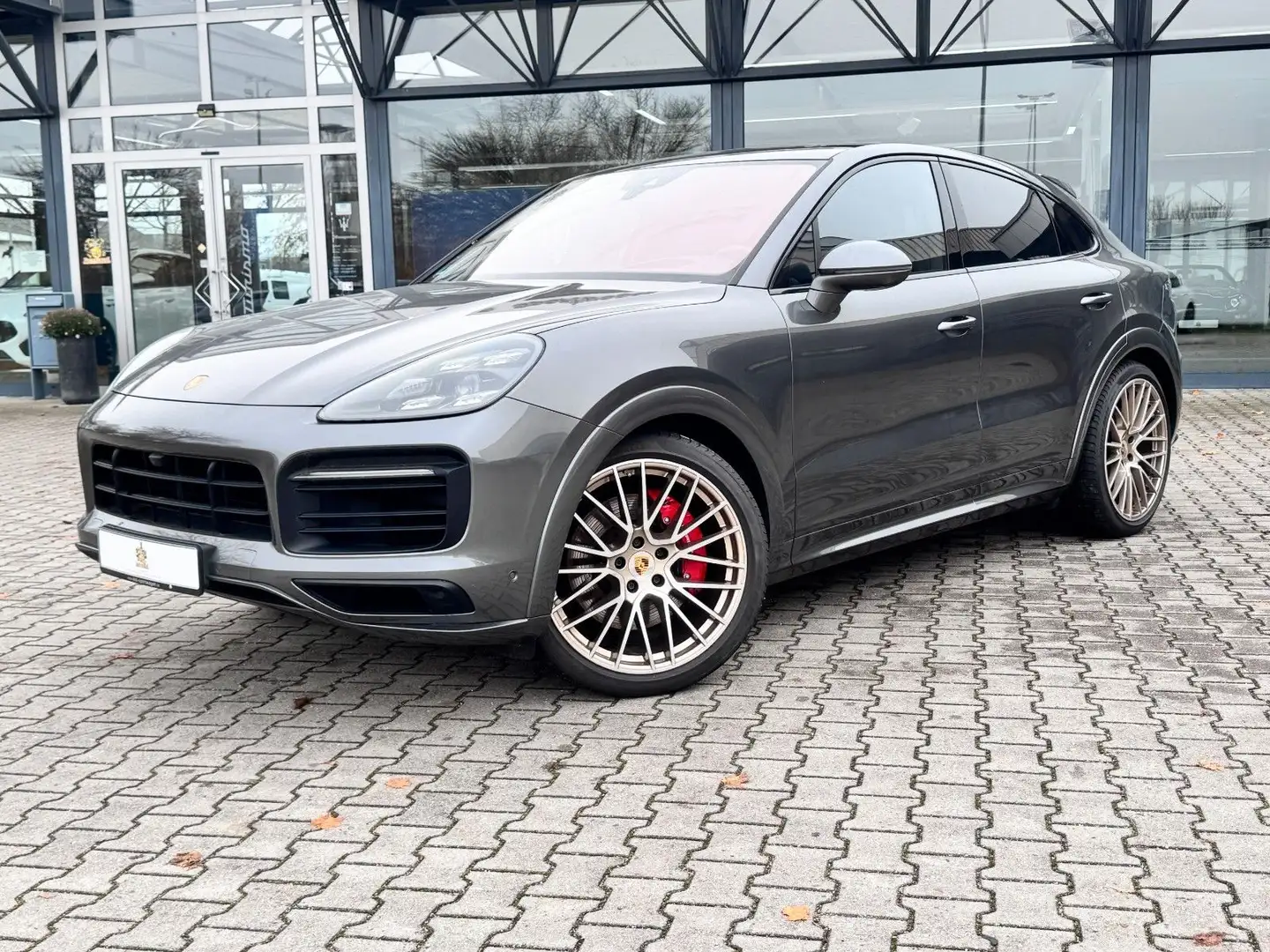 Porsche Cayenne GTS/ Vierradlenkung/ Burmester/ PDCC Grau - 1