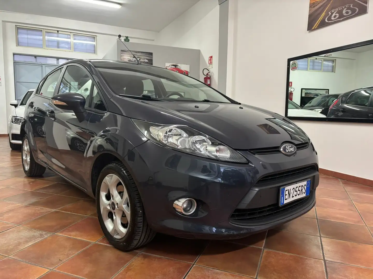 Ford Fiesta Fiesta 5p 1.2 16v Titanium 82cv FL Bleu - 1
